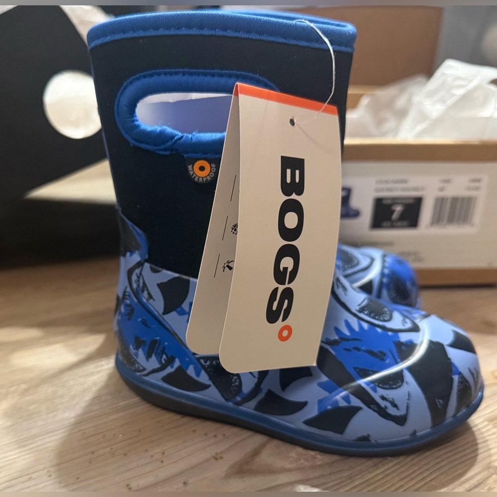 BOGS Kids Blue Shark Print Boots